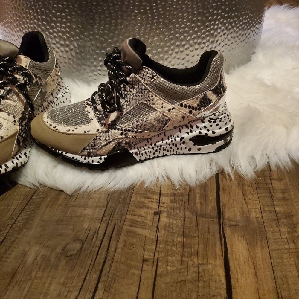 Steve Madden Cliff Sneakers